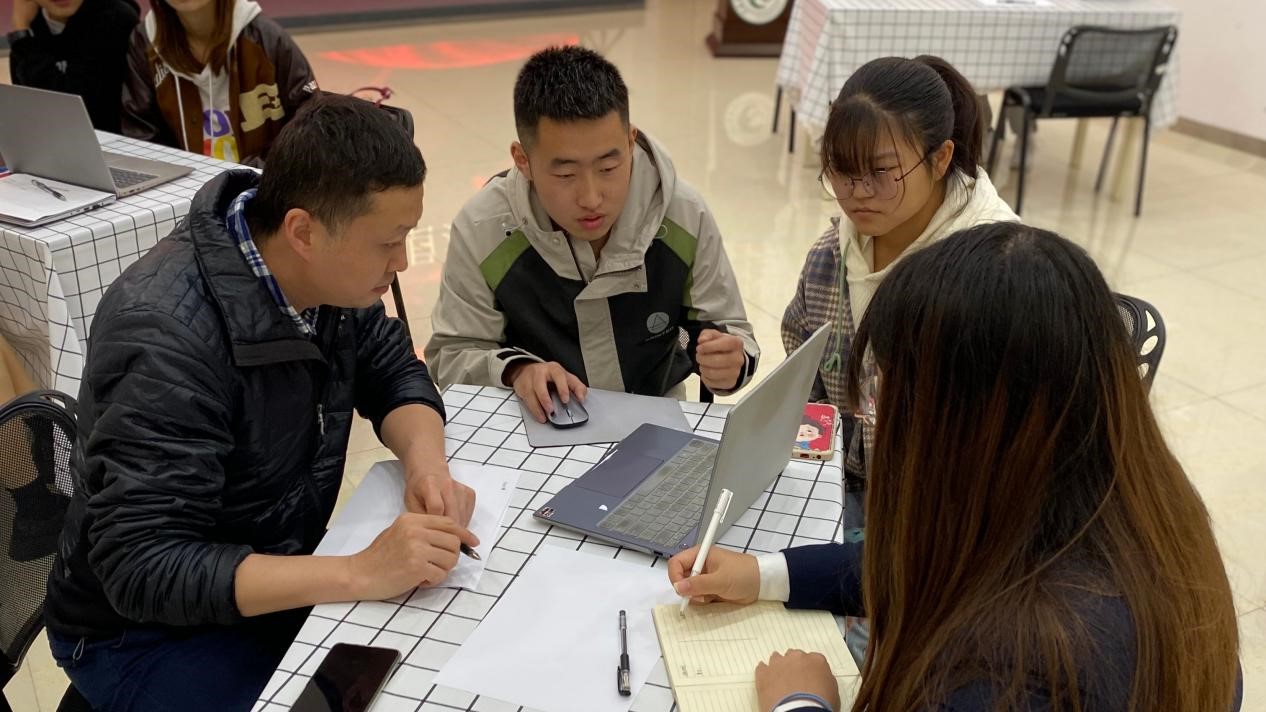 1635262033341242.jpg 图2 川旅创新创业学院成功召开开云在线注册,开云(中国)创新创业项目巡诊活动.jpg
